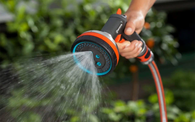 Gardena Premium Multibrause Für Gartenschläuche / Schlauchtrommeln 2 Gardena Premium Multibrause Für Gartenschläuche / Schlauchtrommeln – Bild 2