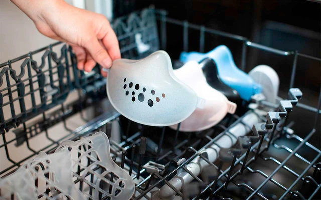 Koziol »HI Community Gesichtsmaske Rosa 5 Koziol »HI Community Gesichtsmaske Rosa – Bild 5