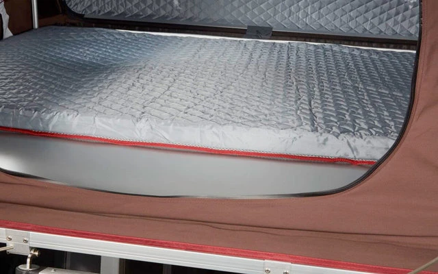 IKamper Skycamp Mini Rocky Black Dachzelt Inkl. Glasfaserhartschale Glänzend 6 IKamper Skycamp Mini Rocky Black Dachzelt Inkl. Glasfaserhartschale Glänzend – Bild 6